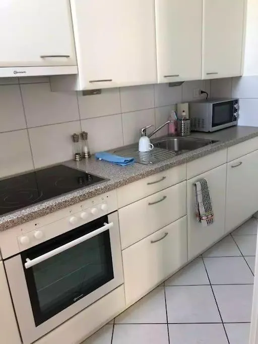 Ganze Wohnung Mit Balkon,Schoene Aussicht,Kueche,Bad,Wifi Basileia 0*,
